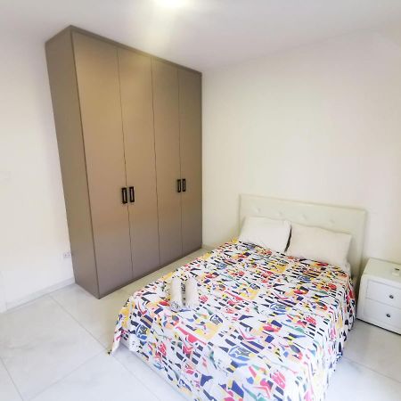 The White Pearl Apartment Larnaca Exterior foto