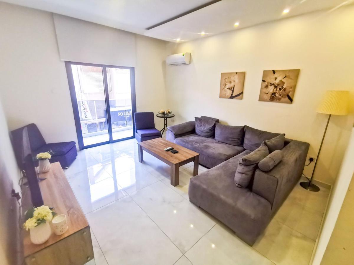 The White Pearl Apartment Larnaca Exterior foto