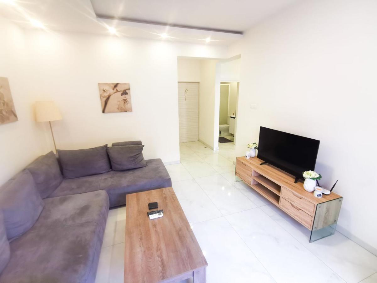 The White Pearl Apartment Larnaca Exterior foto
